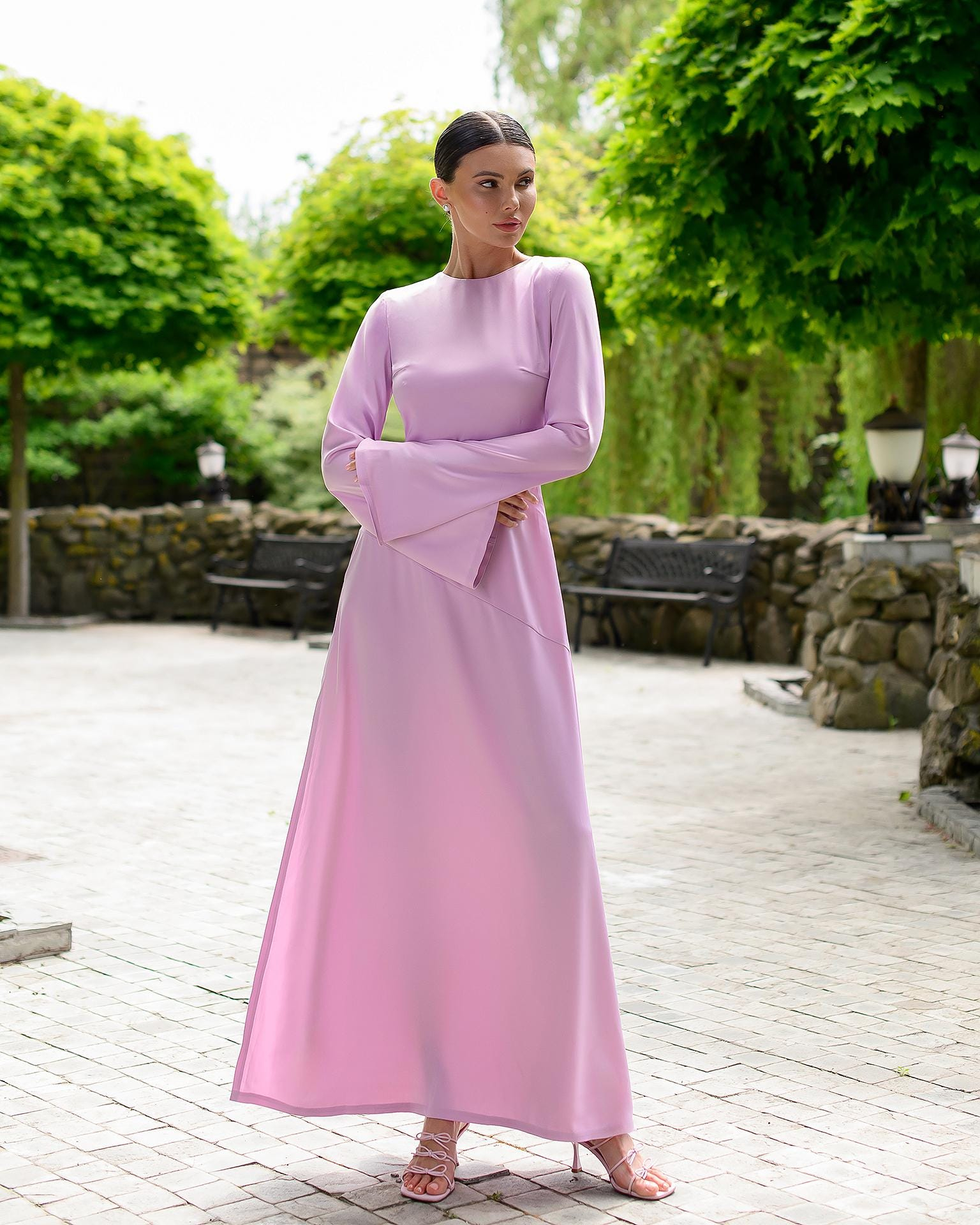 Elegant Light Pink Long Sleeve A-Line Maxi Dress with Flared Cuffs