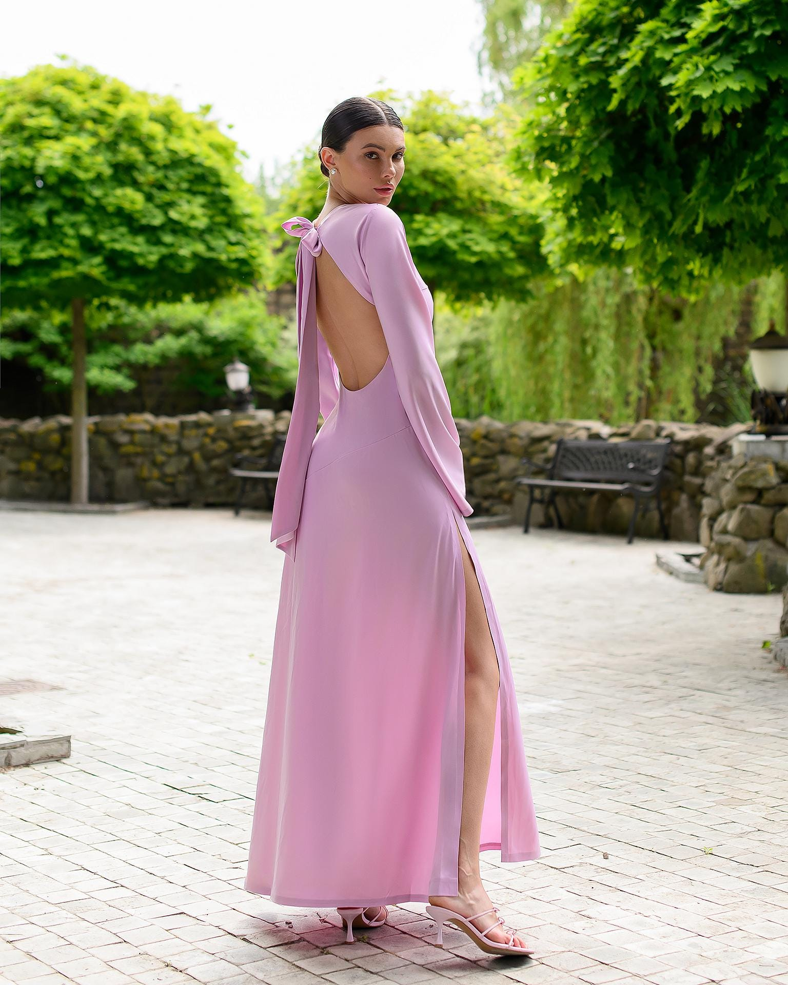 Elegant Light Pink Long Sleeve A-Line Maxi Dress with Flared Cuffs